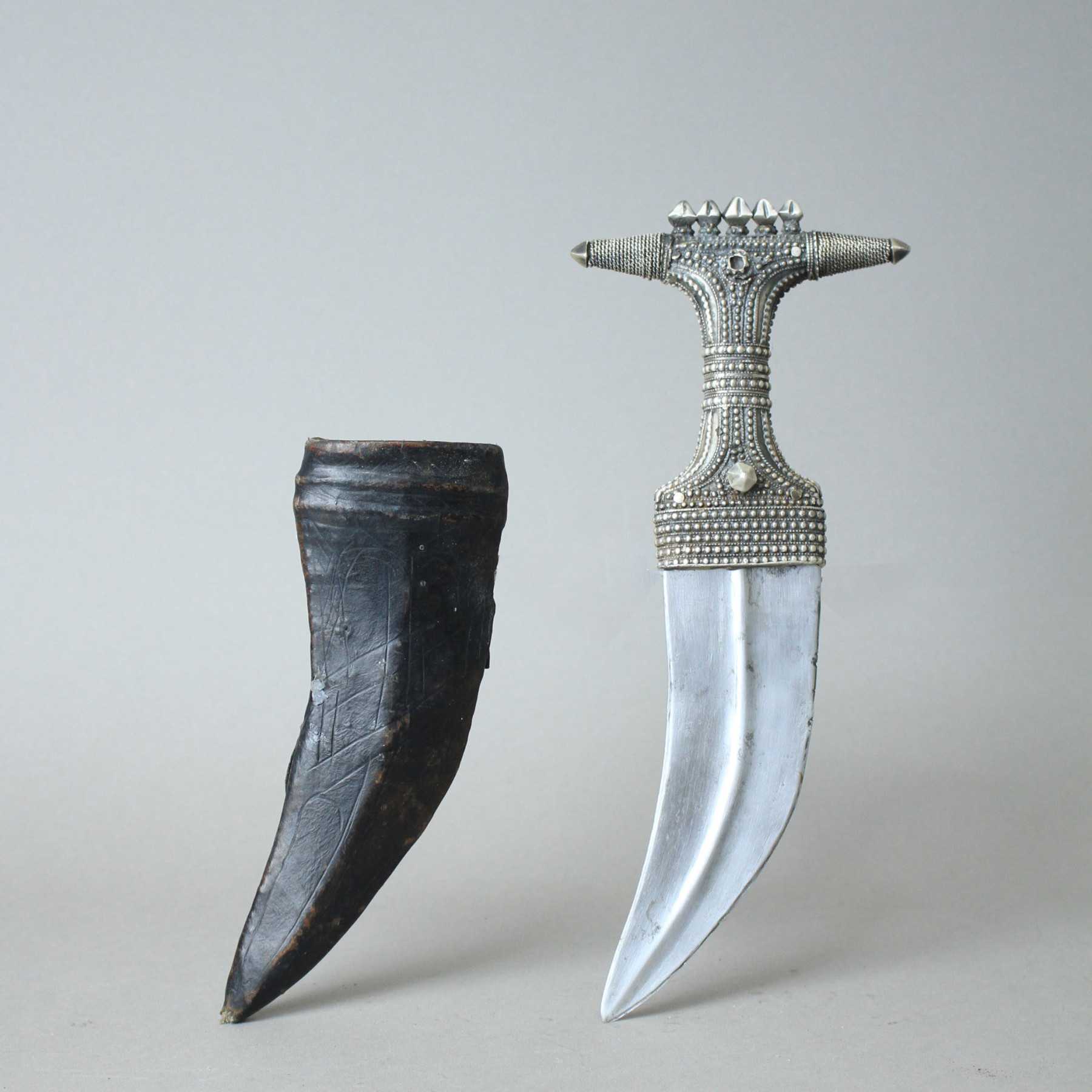Fine complete and Rare JAFLE Jambiya Dagger from the Tihama Region, Yemen