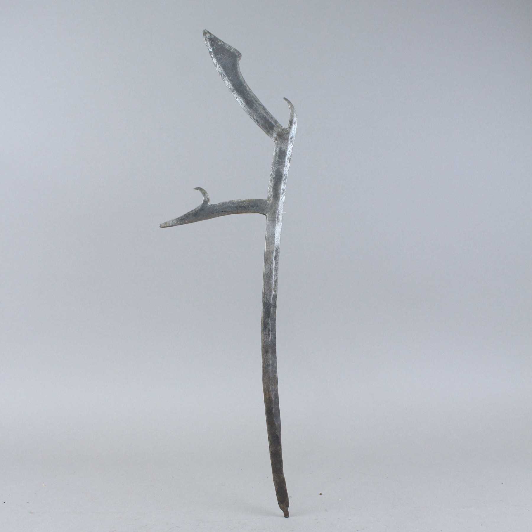 Unusual F shaped Throwing Knife, Laka and Southern Sara Groups